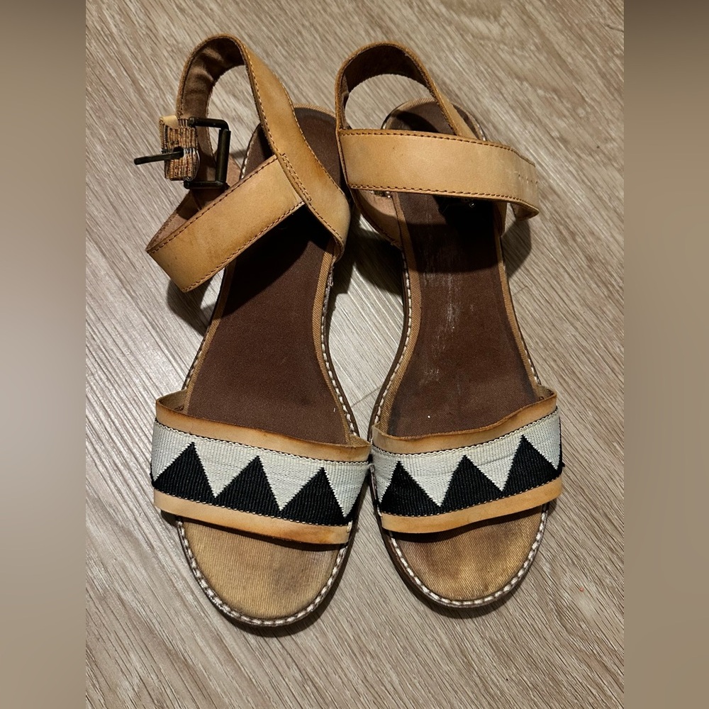 Tan and Black leather Sandals TOMS